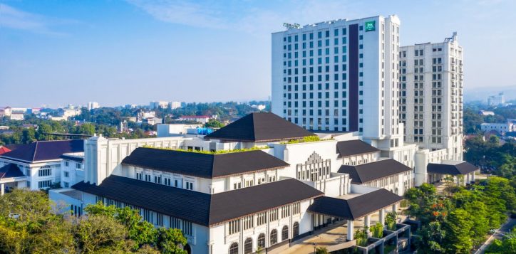 facade-daylight-dji_0810-2