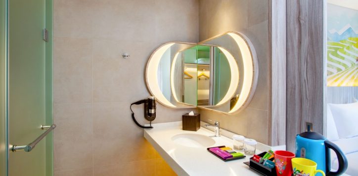 ibis-style-bandung-bathroom-2-2