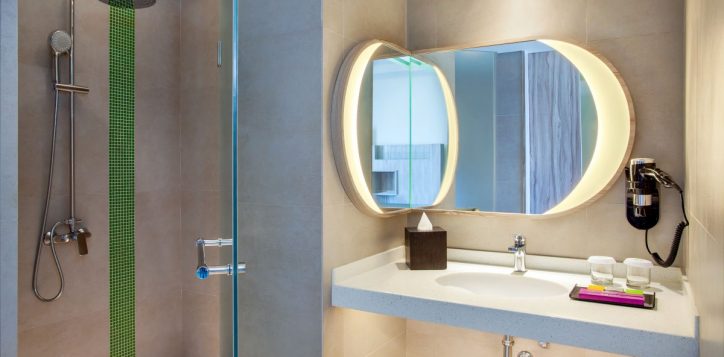 ibis-style-bandung-bathroom-family-room-2-2