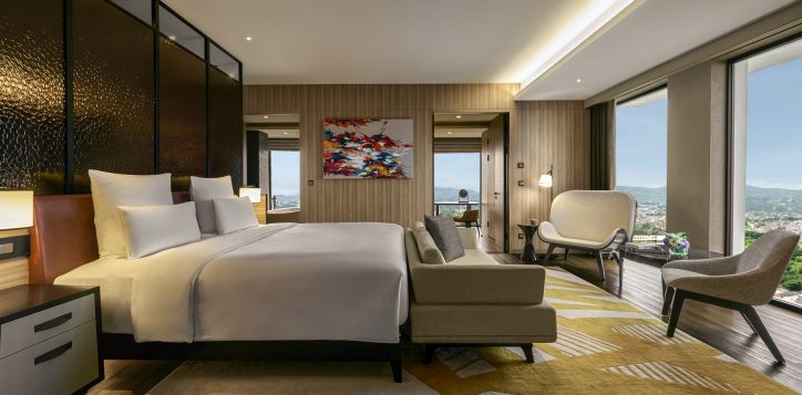 junior-suite-main-br1-2