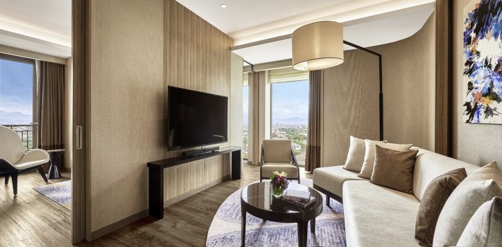 pullman-suite-living-room-2-2