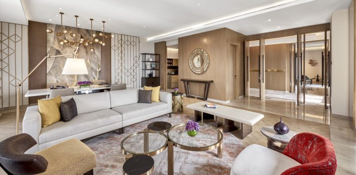 pullman-bdg-grand-suite-living-2
